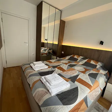 Lägenhet Urbannest Aerodrom - Modern In With Free Parking *