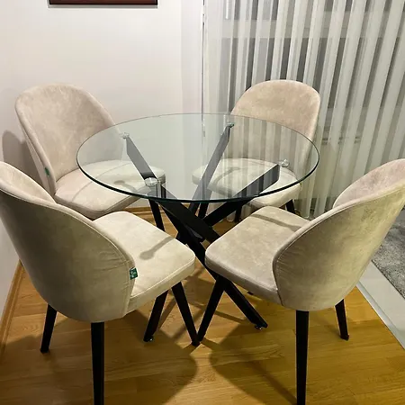 Urbannest Aerodrom Modern 1br With Workspace And Free Parking *