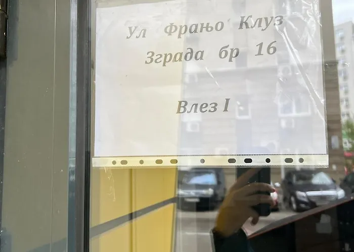 Urbannest Aerodrom Modern 1br With Workspace And Free Parking Appartement *