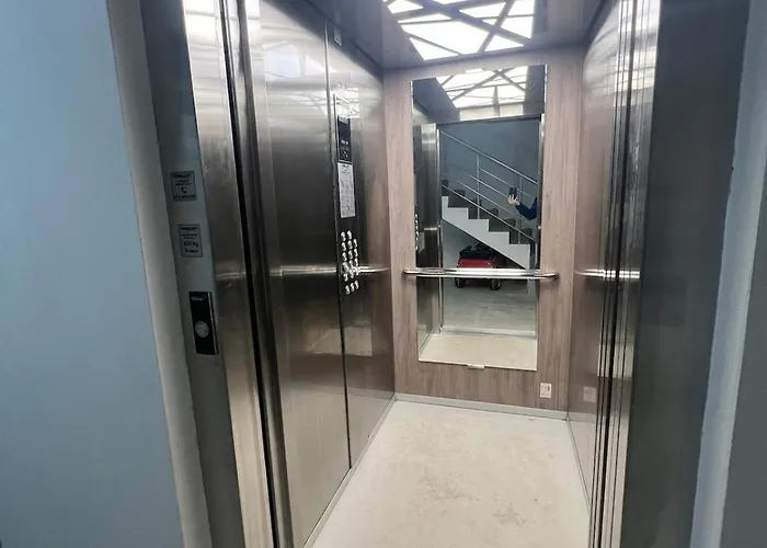 Appartement Urbannest Aerodrom Modern 1br With Workspace And Free Parking Skopje